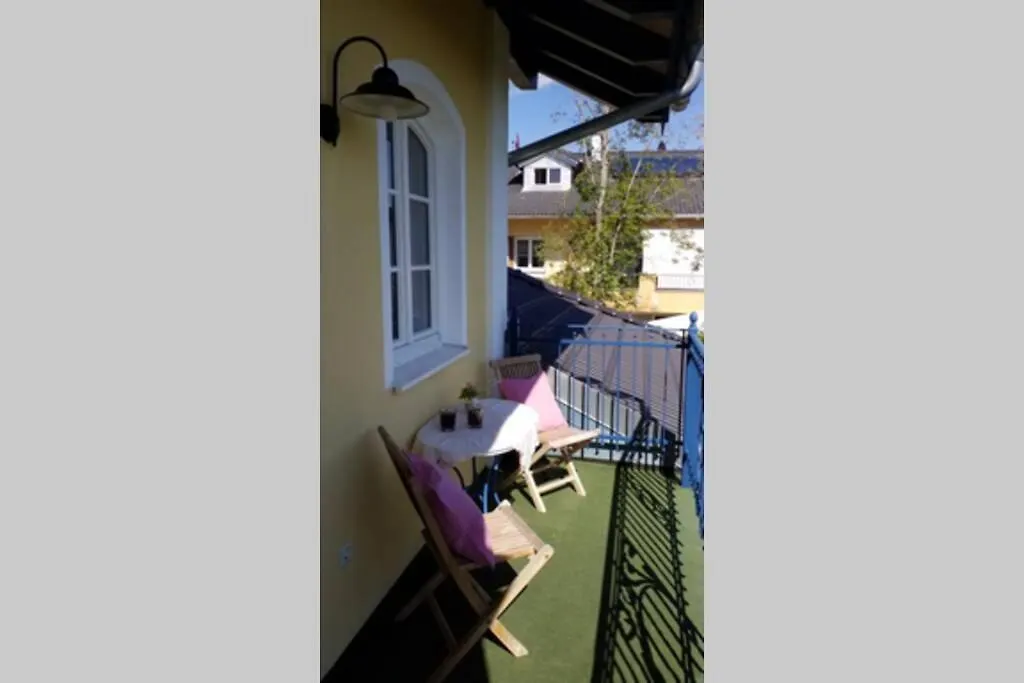 Ferienwohnung In Seenaher Kuenstlervilla In Gstadt Gstadt am Chiemsee 0*,
