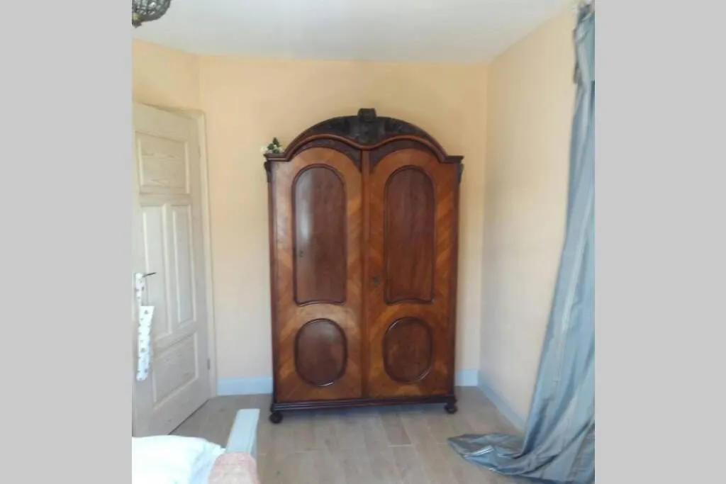 Ferienwohnung In Seenaher Kuenstlervilla In Gstadt Gstadt am Chiemsee