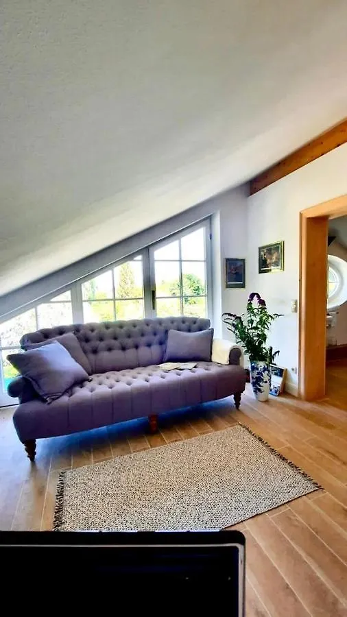 Ferienwohnung In Seenaher Kuenstlervilla In Gstadt Gstadt am Chiemsee